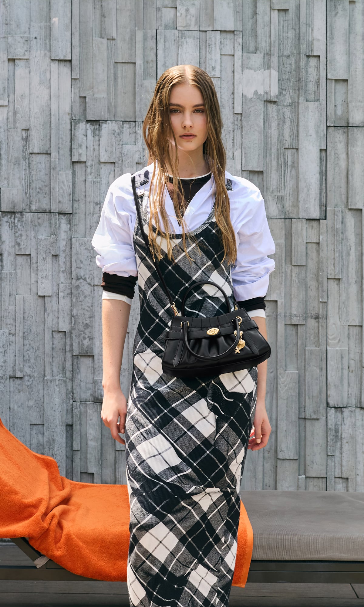 Black Isolde Belted Ruched Crossbody Bag - CHARLES & KEITH