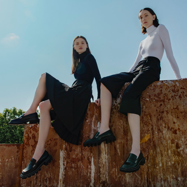 Women’s Perline chunky penny loafers in black and dark green - CHARLES & KEITH