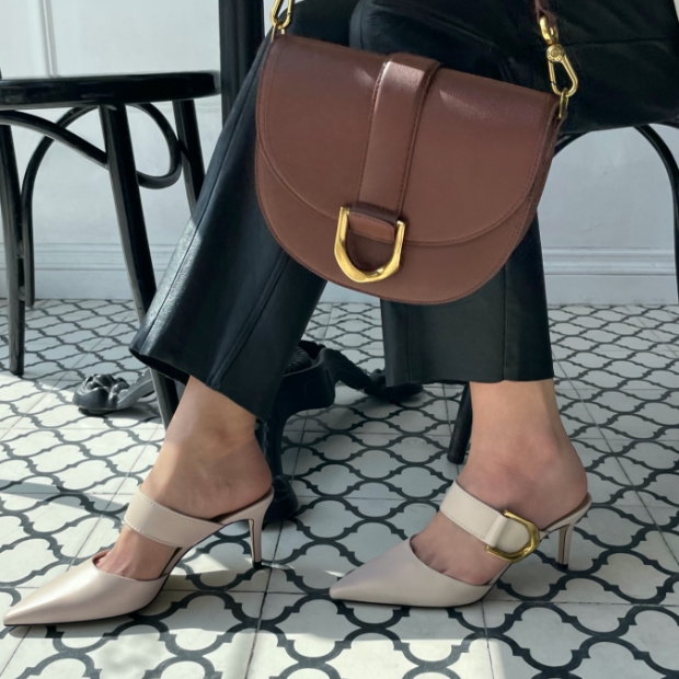  - CHARLES & KEITH