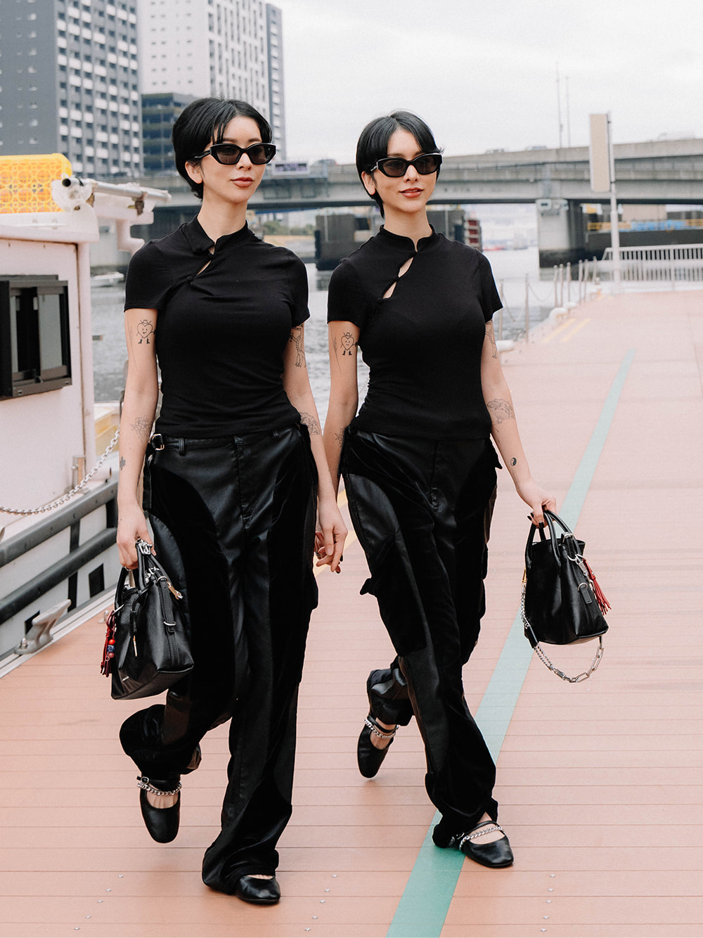 Women’s Delfina chain tote bag, as seen on Monochrome Sachi & Chika - CHARLES & KEITH