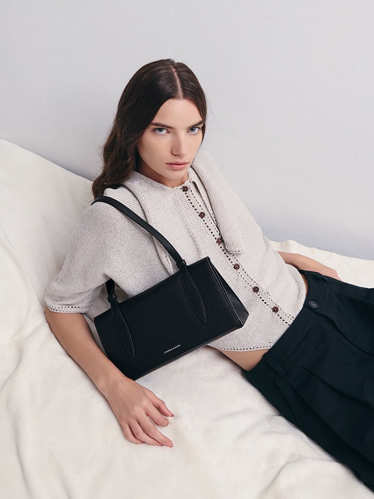 Women's Allyn Shoulder Bag in noir — CHARLES & KEITH