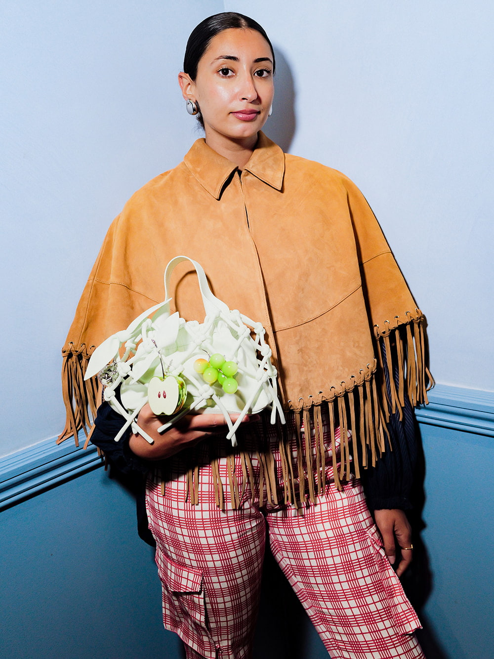 Women’s Ally ruched slouchy knotted bag & fruit charms set, as seen on Bárbara Santiago - CHARLES & KEITH