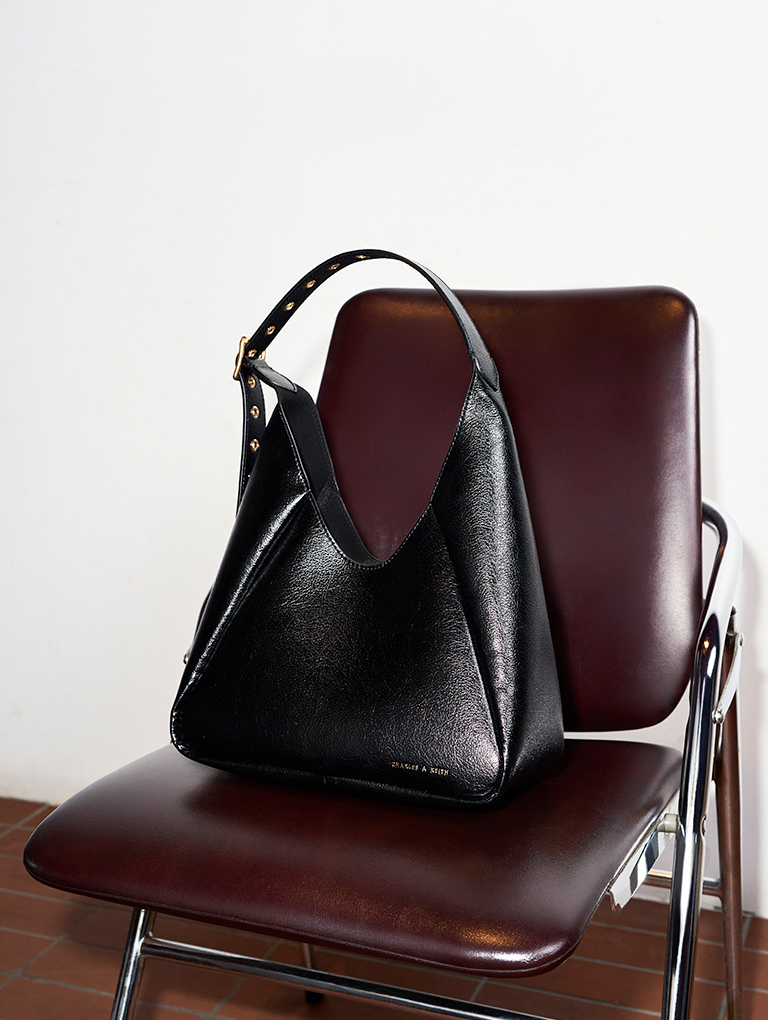Women’s Buzz large hobo bag in black - CHARLES & KEITH