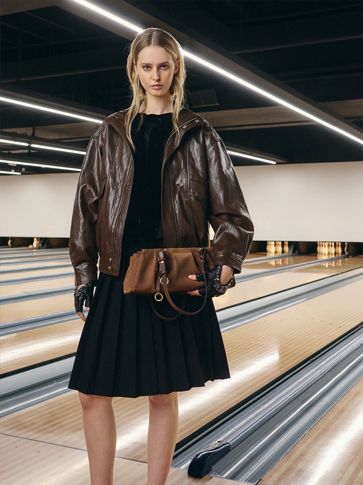 Larsen Buckle-Strap Hobo Bag - Noir - CHARLES & KEITH