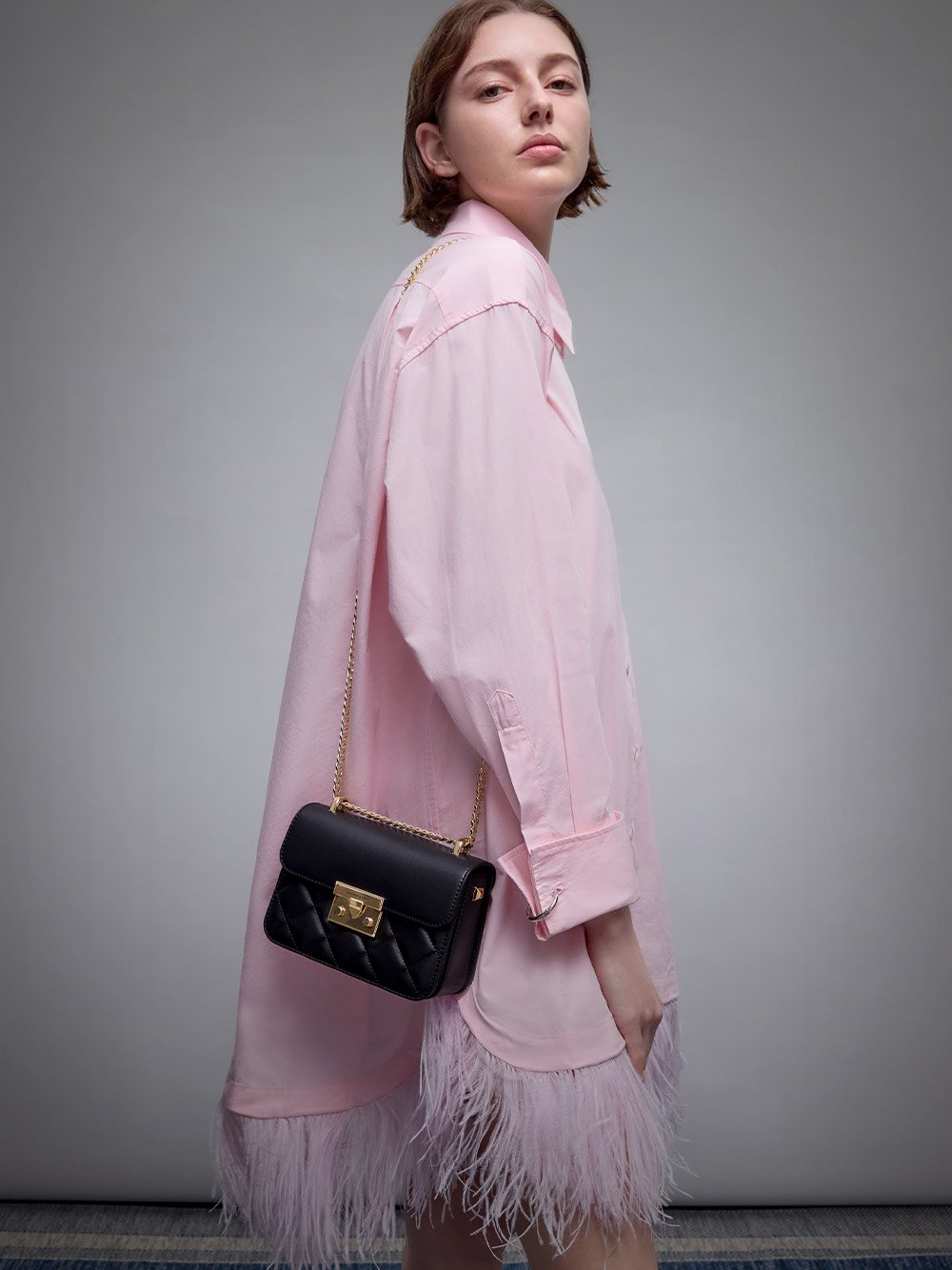 Women’s Alva quilted chain-handle bag in black - CHARLES & KEITH