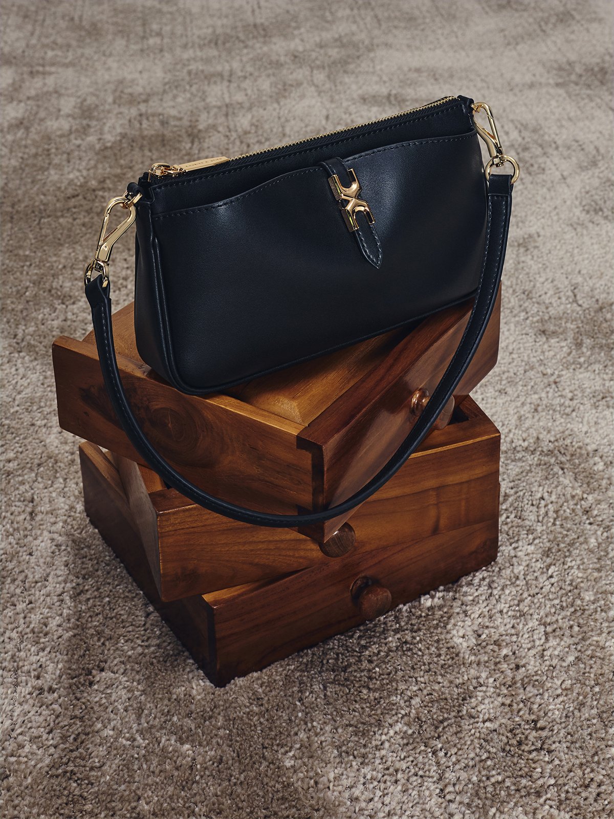 Black Britton Ruched Elongated Shoulder Bag - CHARLES & KEITH