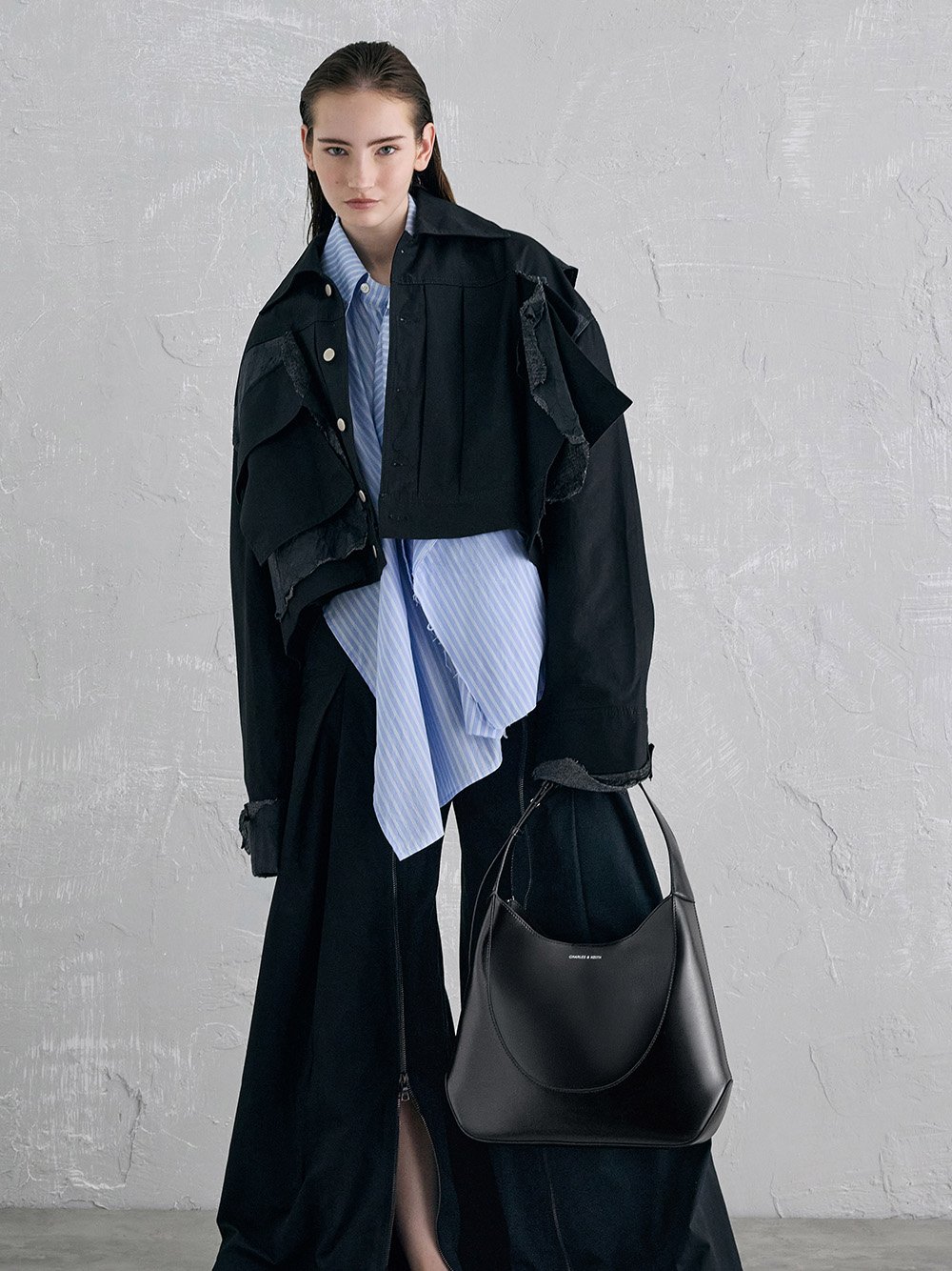 Women’s Sigrid Hobo Bag in noir - CHARLES & KEITH