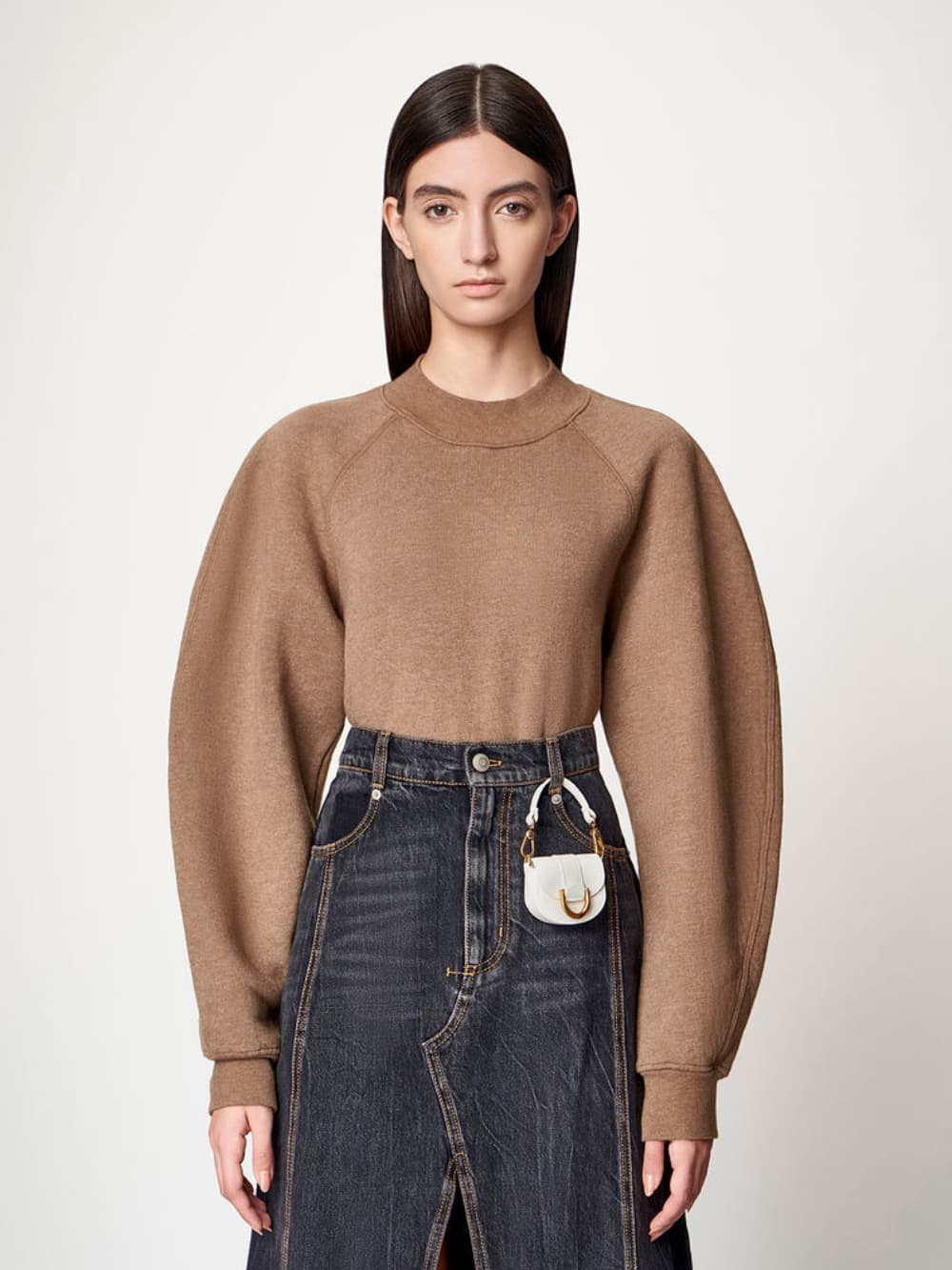 Women’s white Gabine AirPods pouch - CHARLES & KEITH