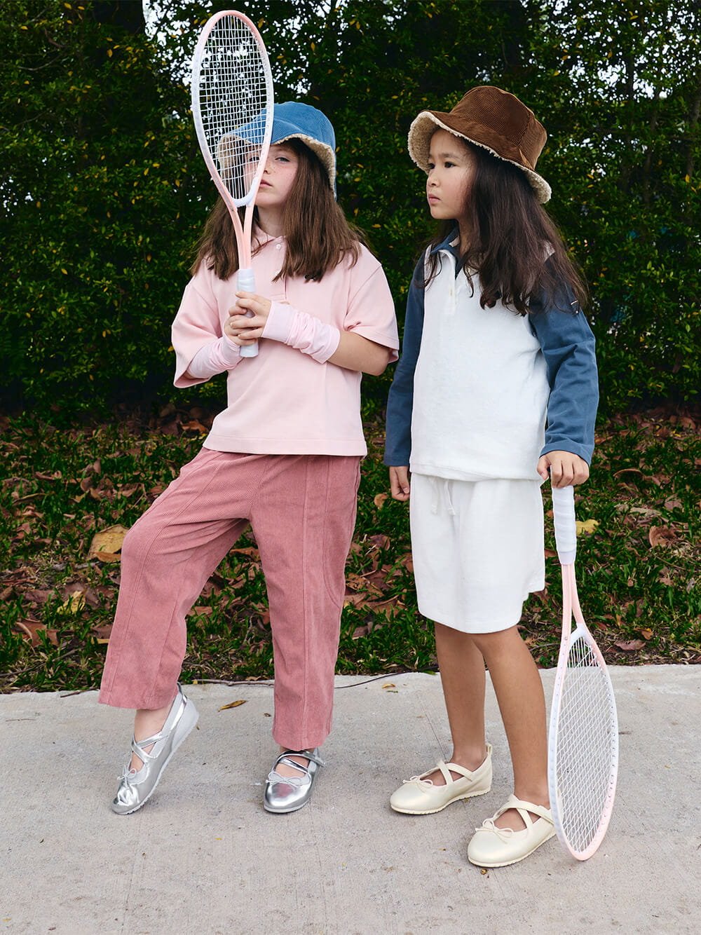 Girls' metallic crossover Mary Jane Sneakers in silver and girls' pearlescent crossover Mary Jane sneakers in chalk - CHARLES & KEITH