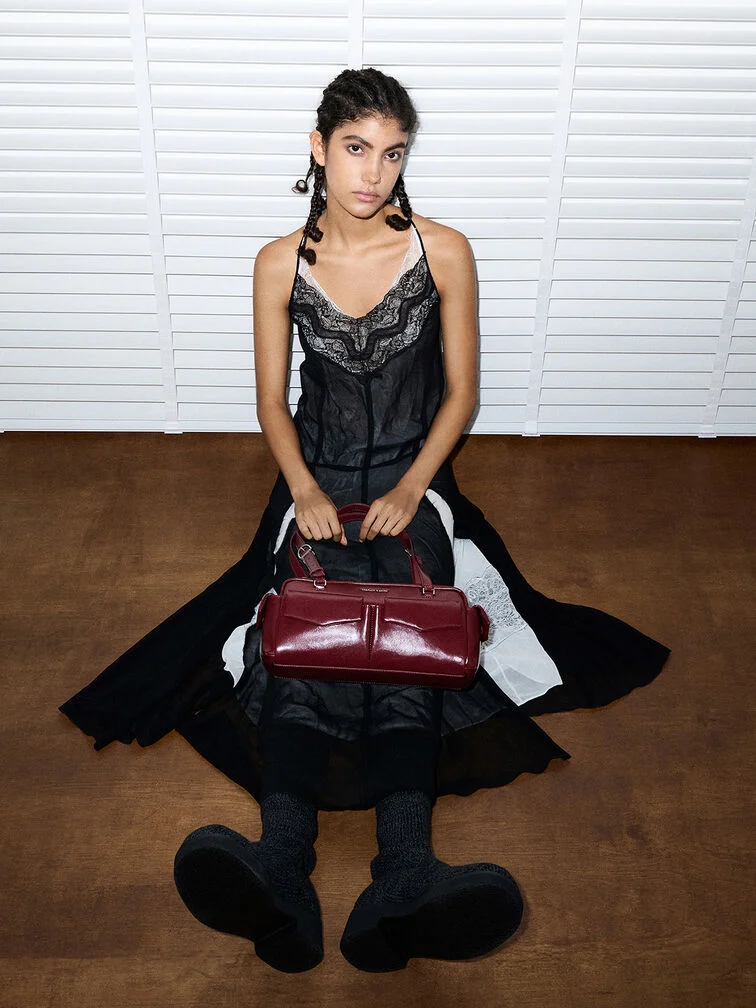 Women’s Rachel elongated multi-pocket shoulder bag in burgundy – CHARLES & KEITH