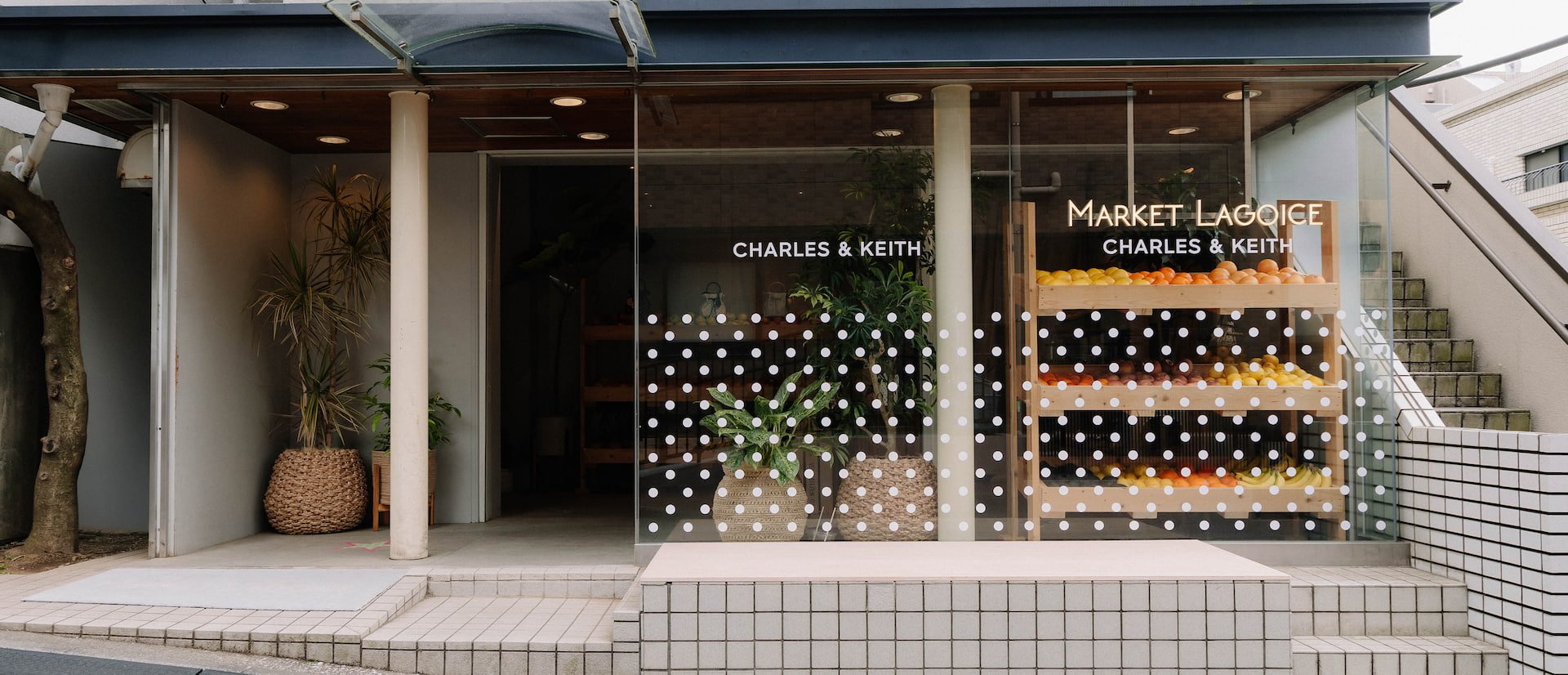  - CHARLES & KEITH