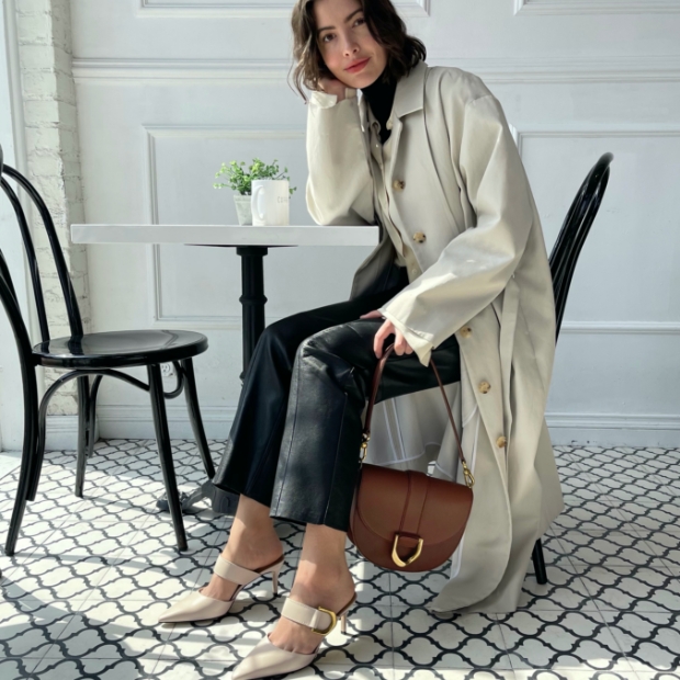 - CHARLES & KEITH