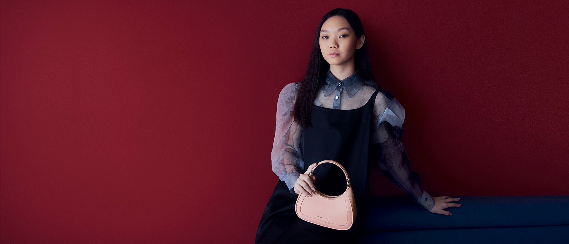 Women’s mini hobo bag (part of gift set) in pink - CHARLES & KEITH