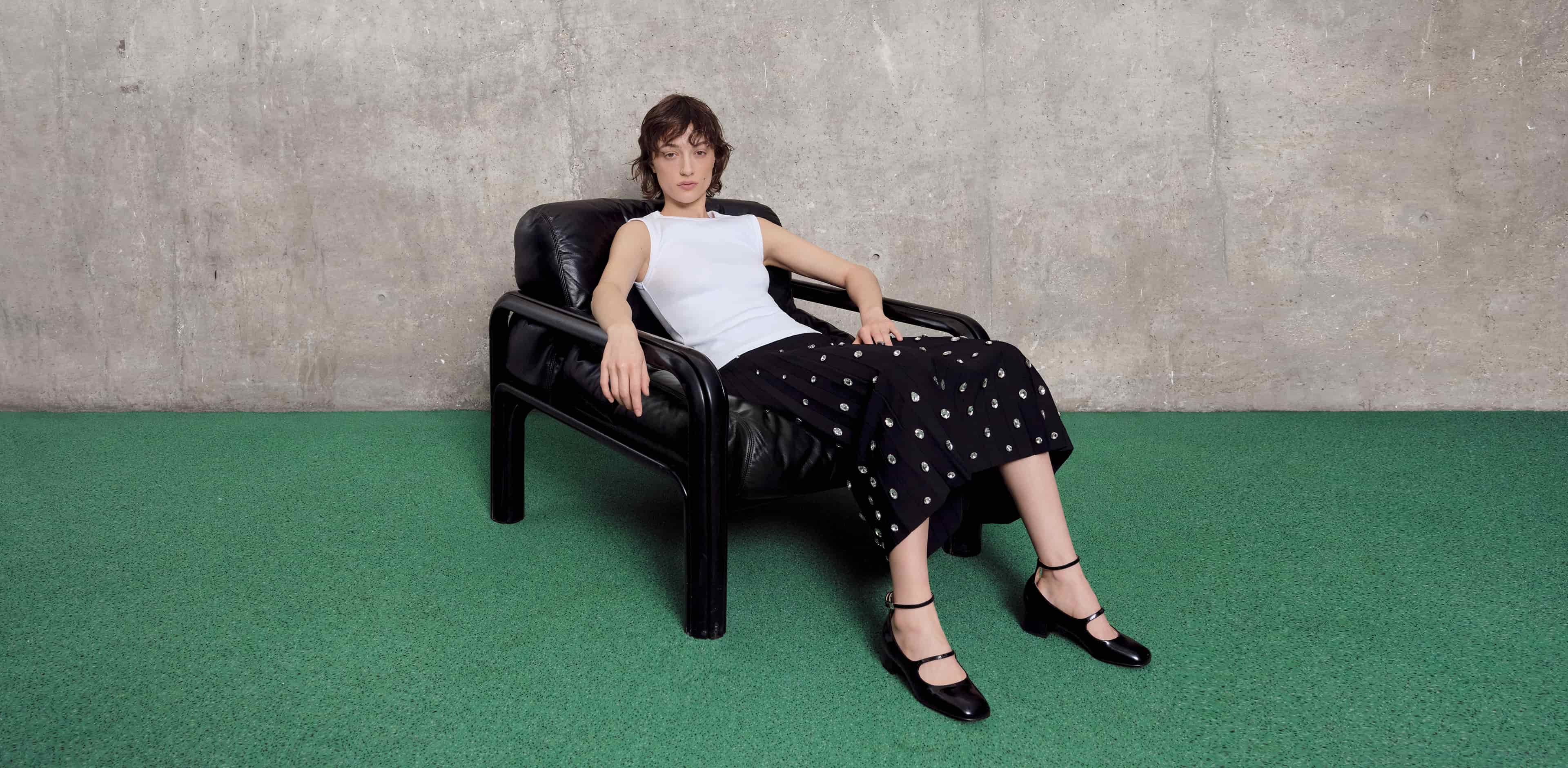 - CHARLES & KEITH