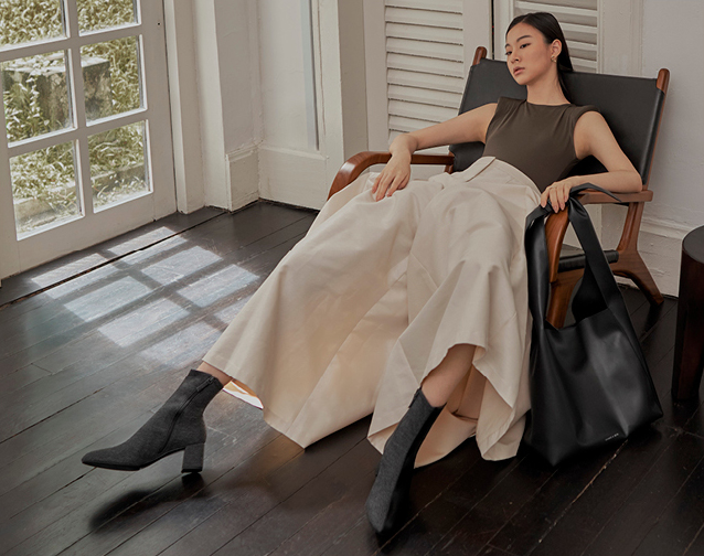 Women’s two-tone block heel ankle boots in black – CHARLES & KEITH