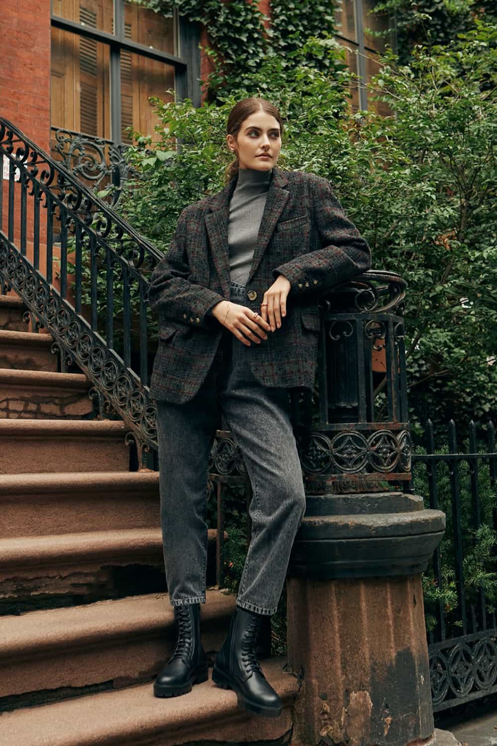 Women's lace-up chunky ankle boots in chalk – CHARLES & KEITH