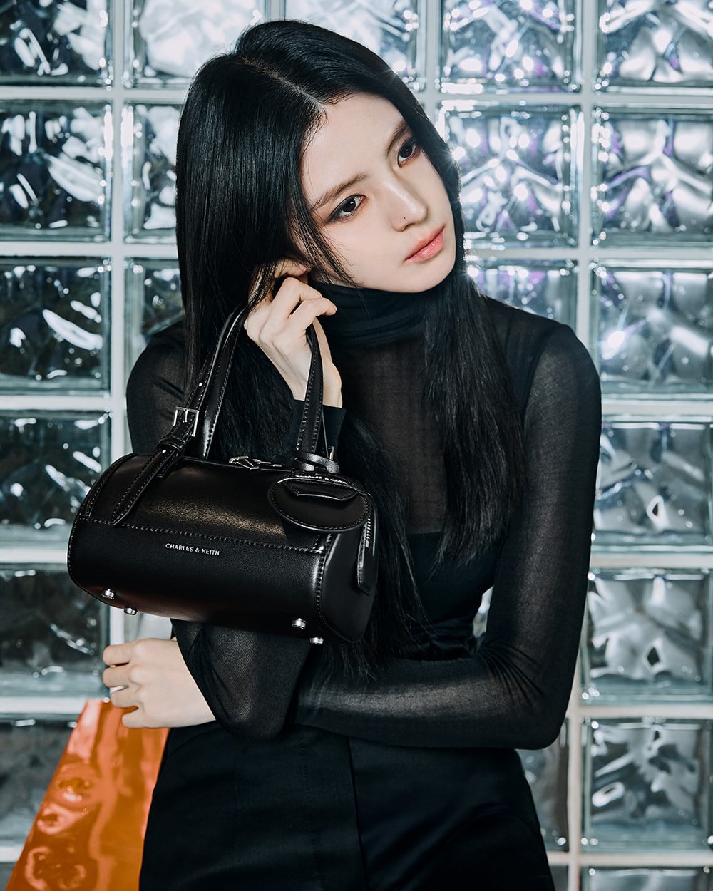 Women’s Enola Bowling Bag in black - CHARLES & KEITH