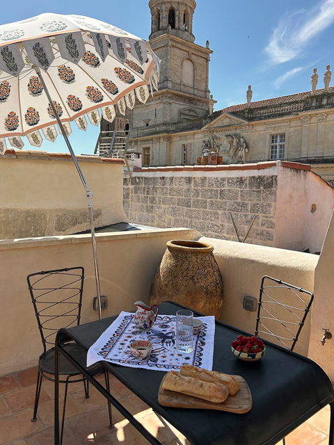Women’s ankle-strap espadrille flats and striped handles raffia tote bag, as seen on Valentine Barabuffi - CHARLES & KEITH
