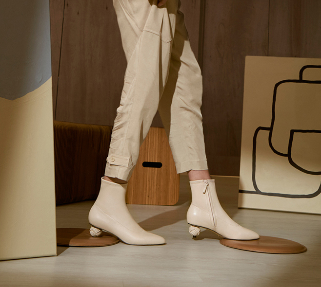 Women’s leather sculptural heel ankle boots (close up) – CHARLES & KEITH