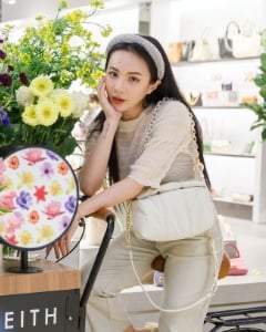 CHARLES & KEITH