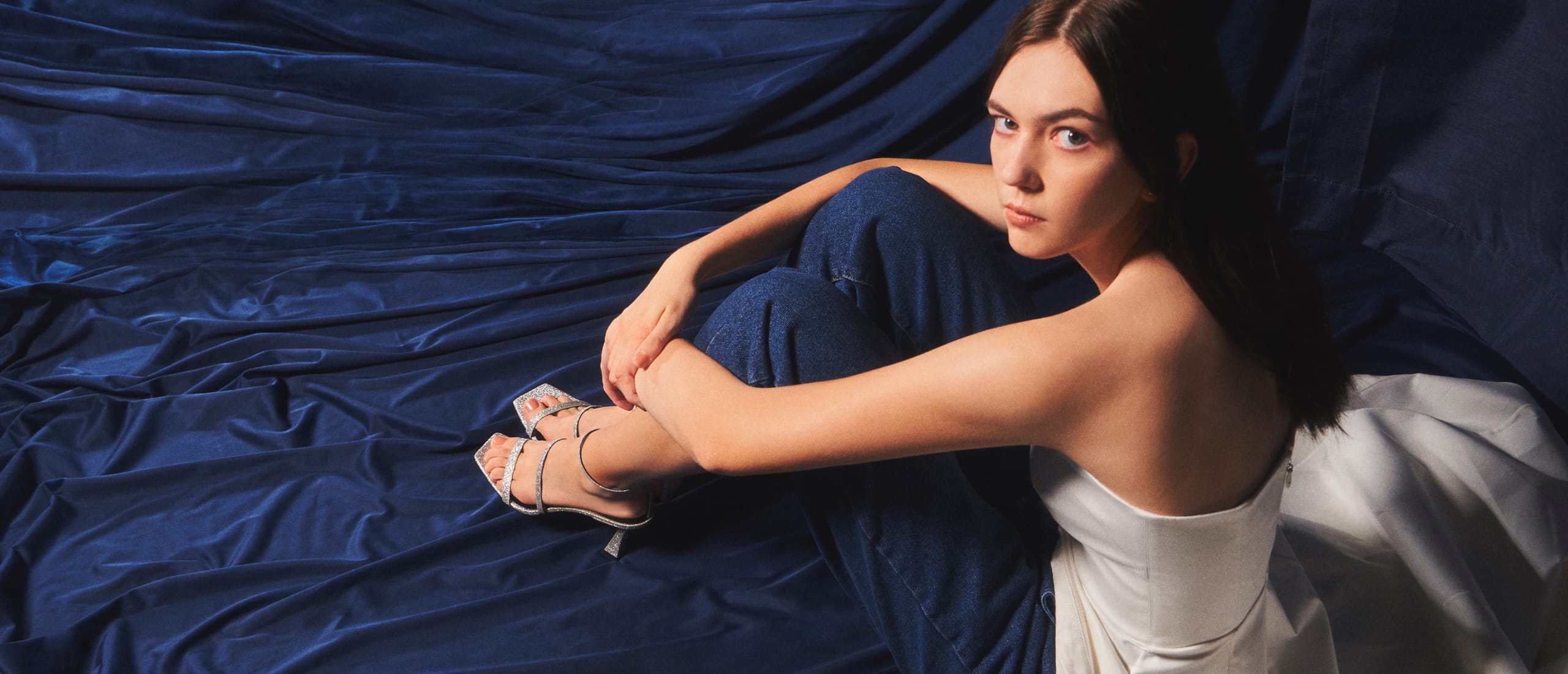 Women’s glittered sculptural heel sandals in silver – CHARLES & KEITH