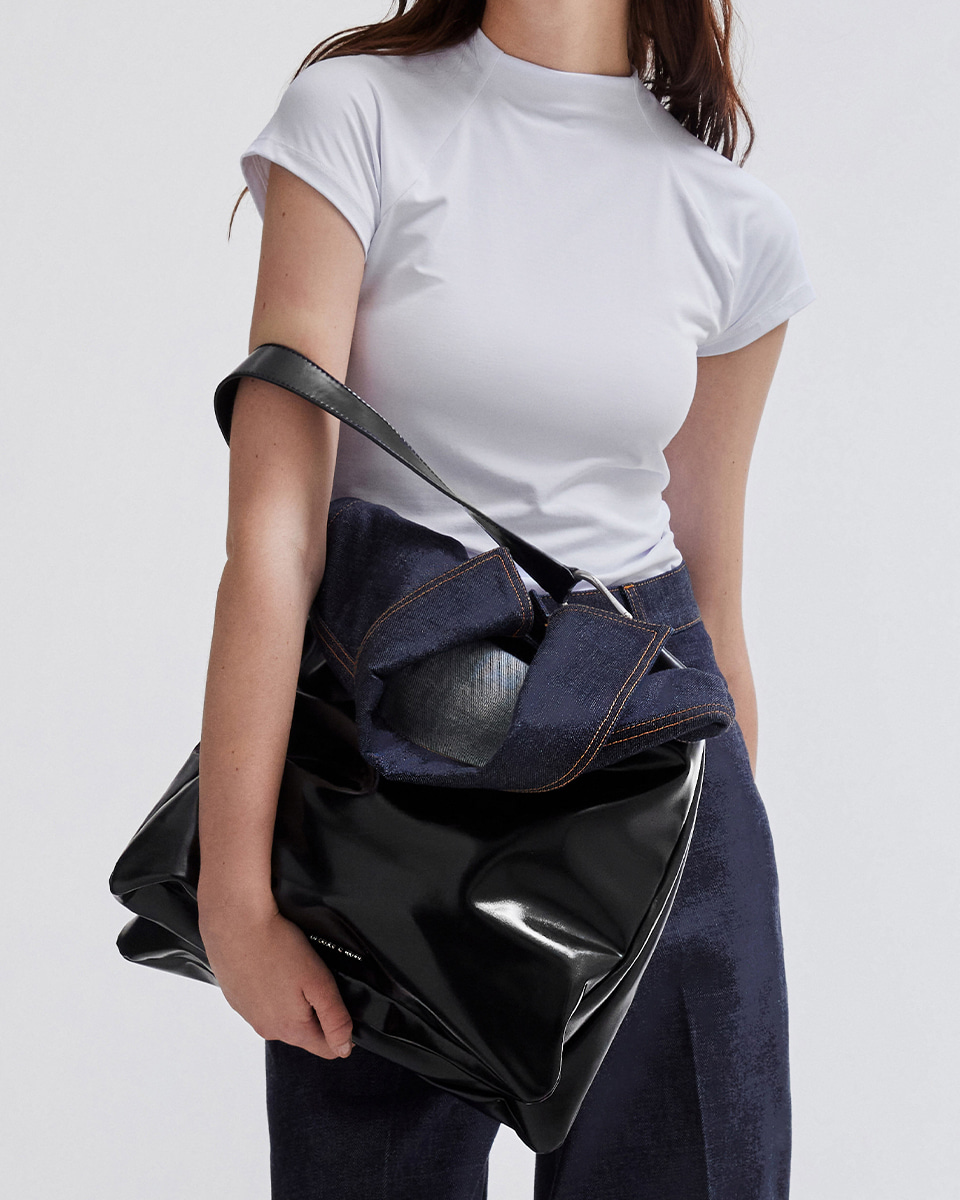 Women’s Lumen slouchy hobo bag (close up)  - CHARLES & KEITH