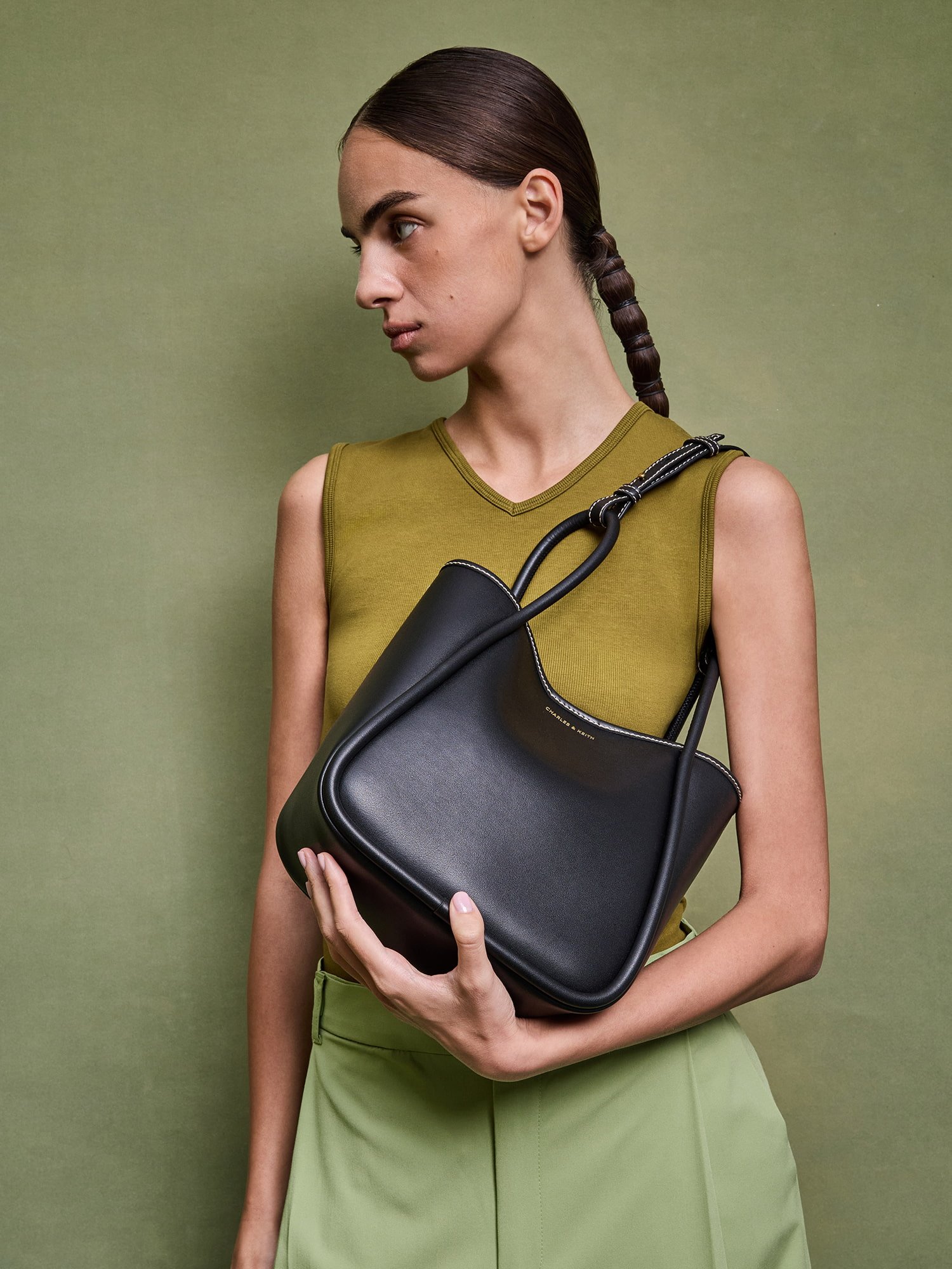 Women's Black Mini Lyla Tubular Tote Bag – CHARLES & KEITH
