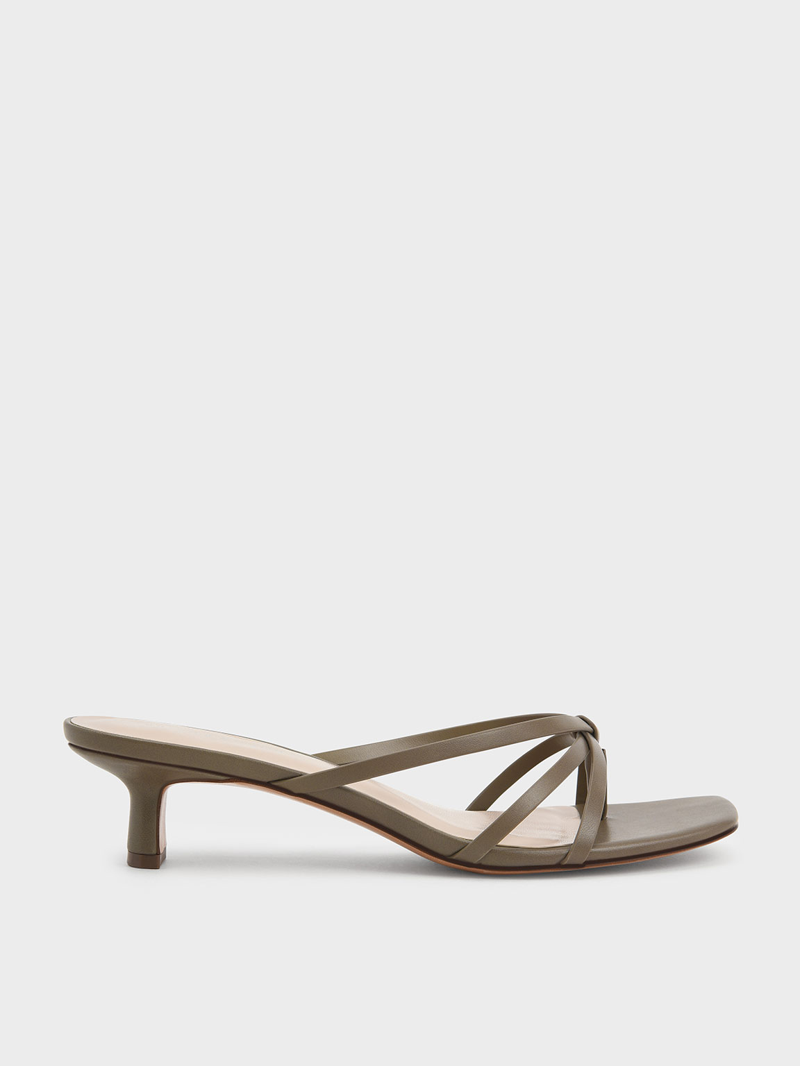

Strappy Heeled Toe-Loop Sandals