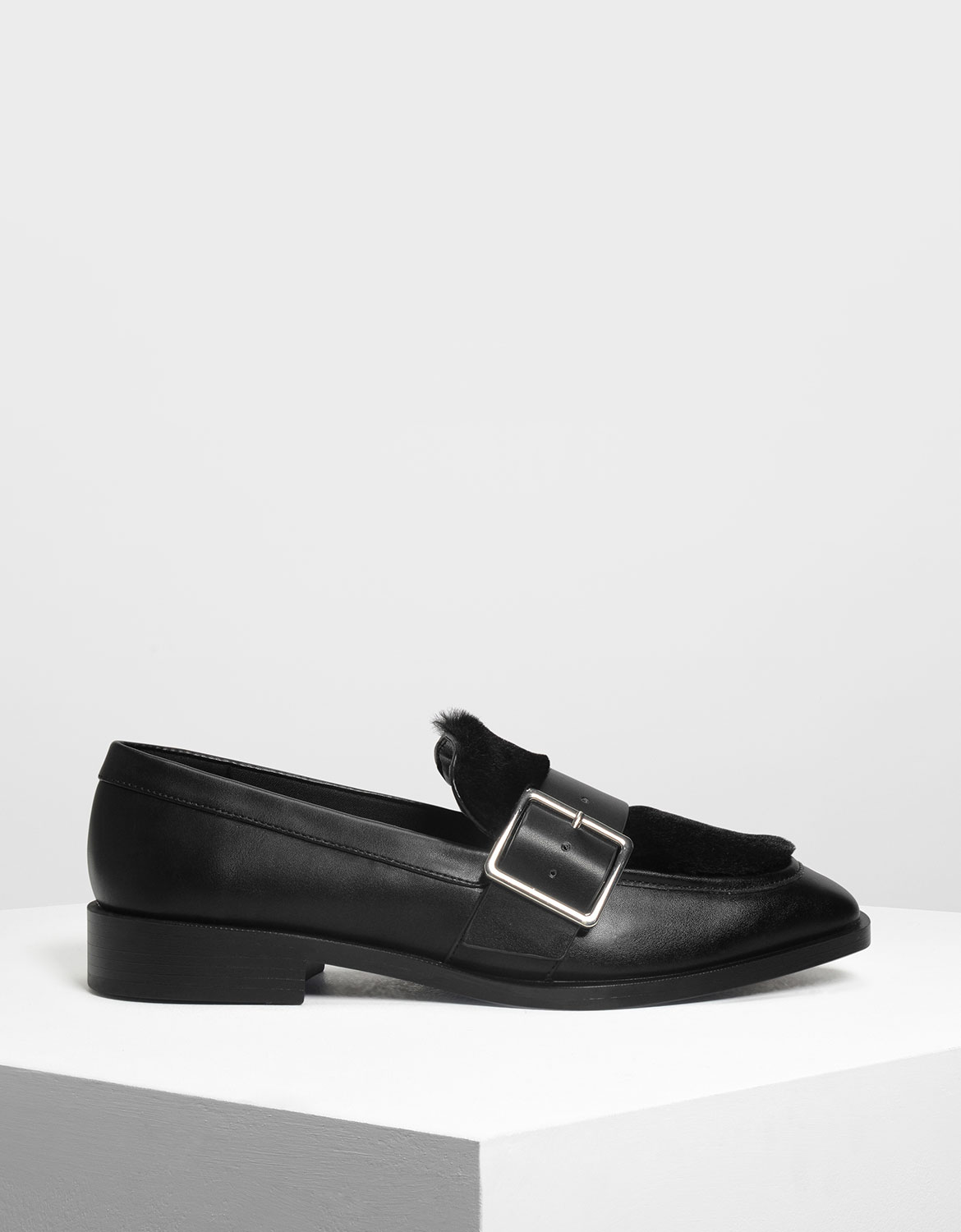 

Buckled Furry Detail Loafers, Black