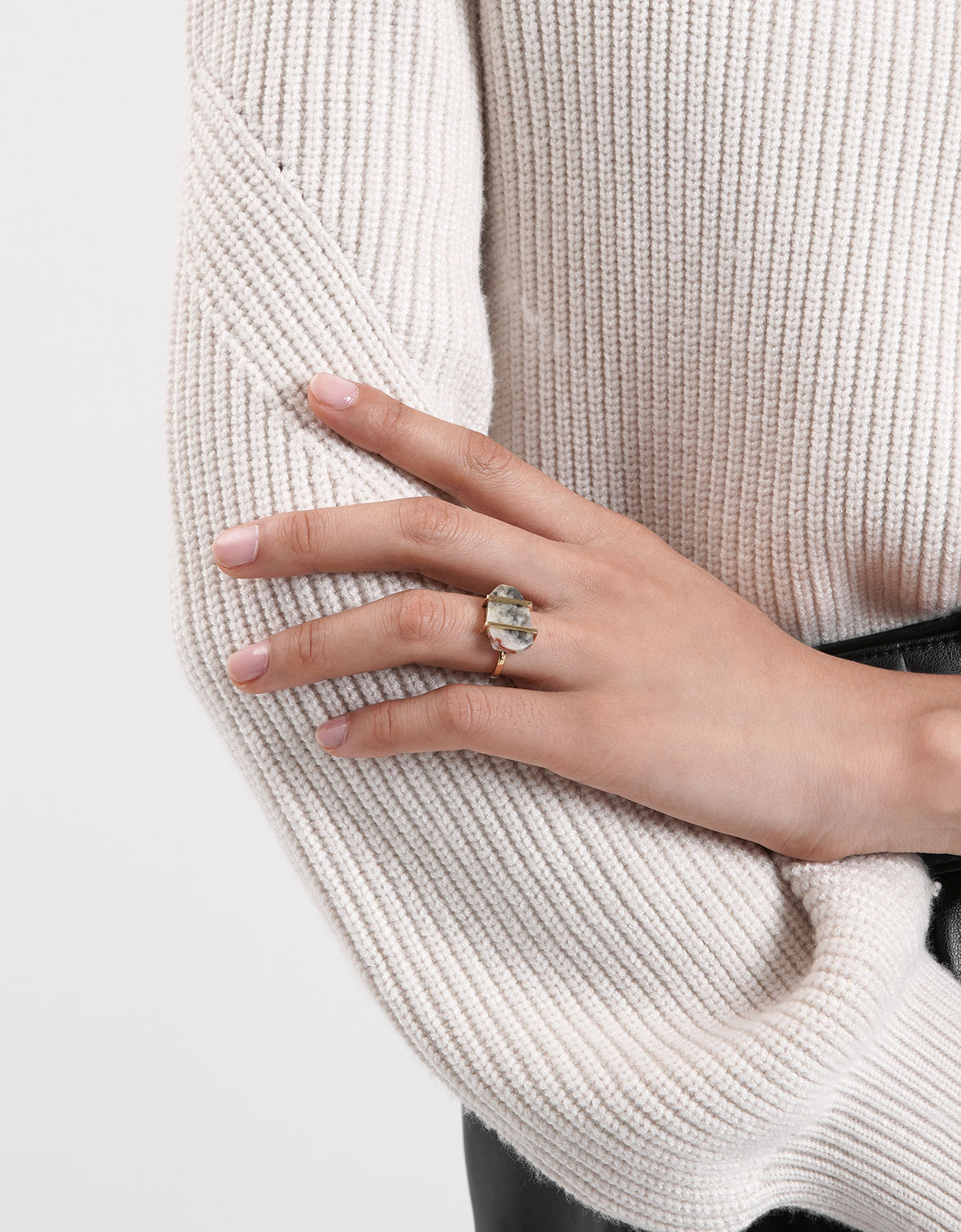

Crazy Agate Stone Ring, Gold