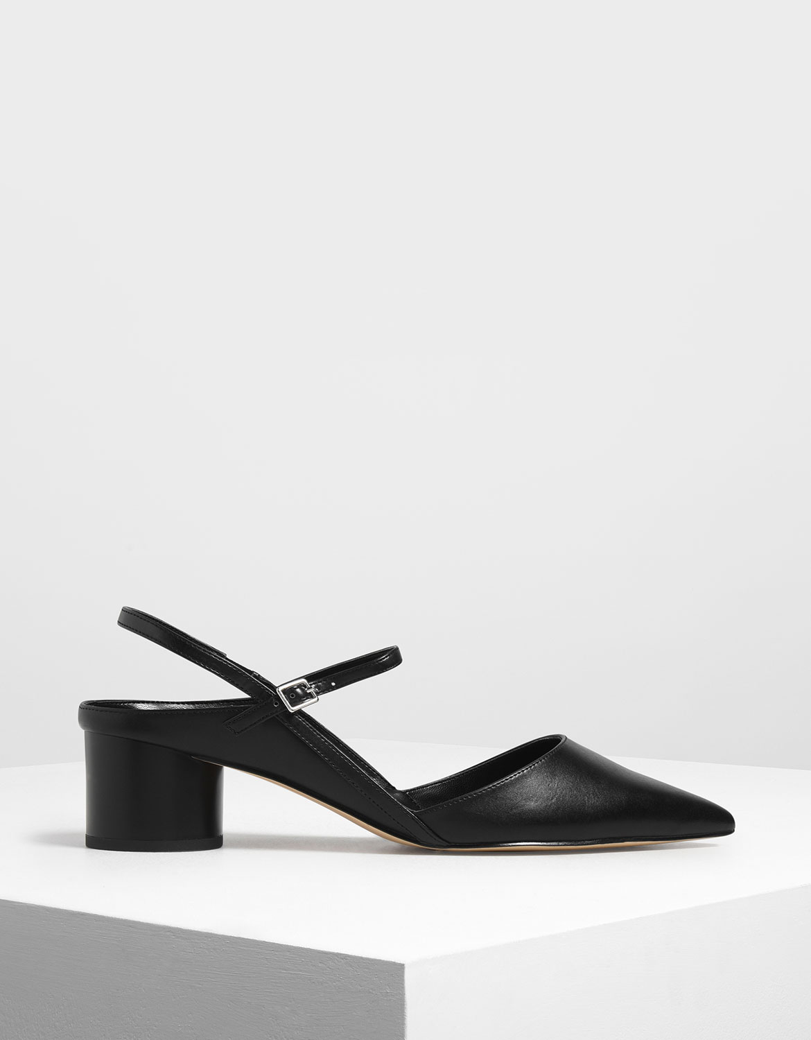 

Circular Block Heel Slingbacks, Black