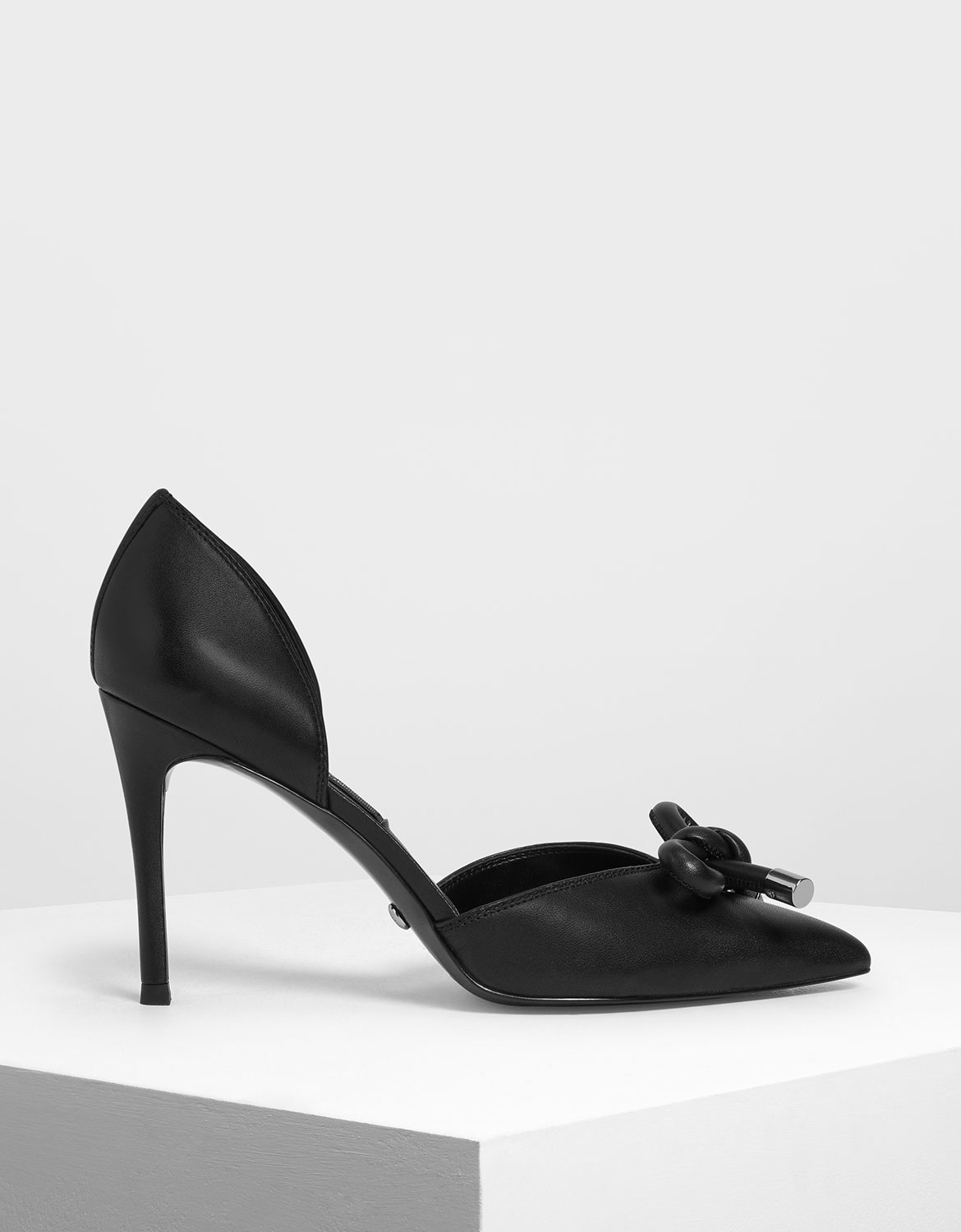 

Bow Detail Leather D'Orsay Pumps, Black