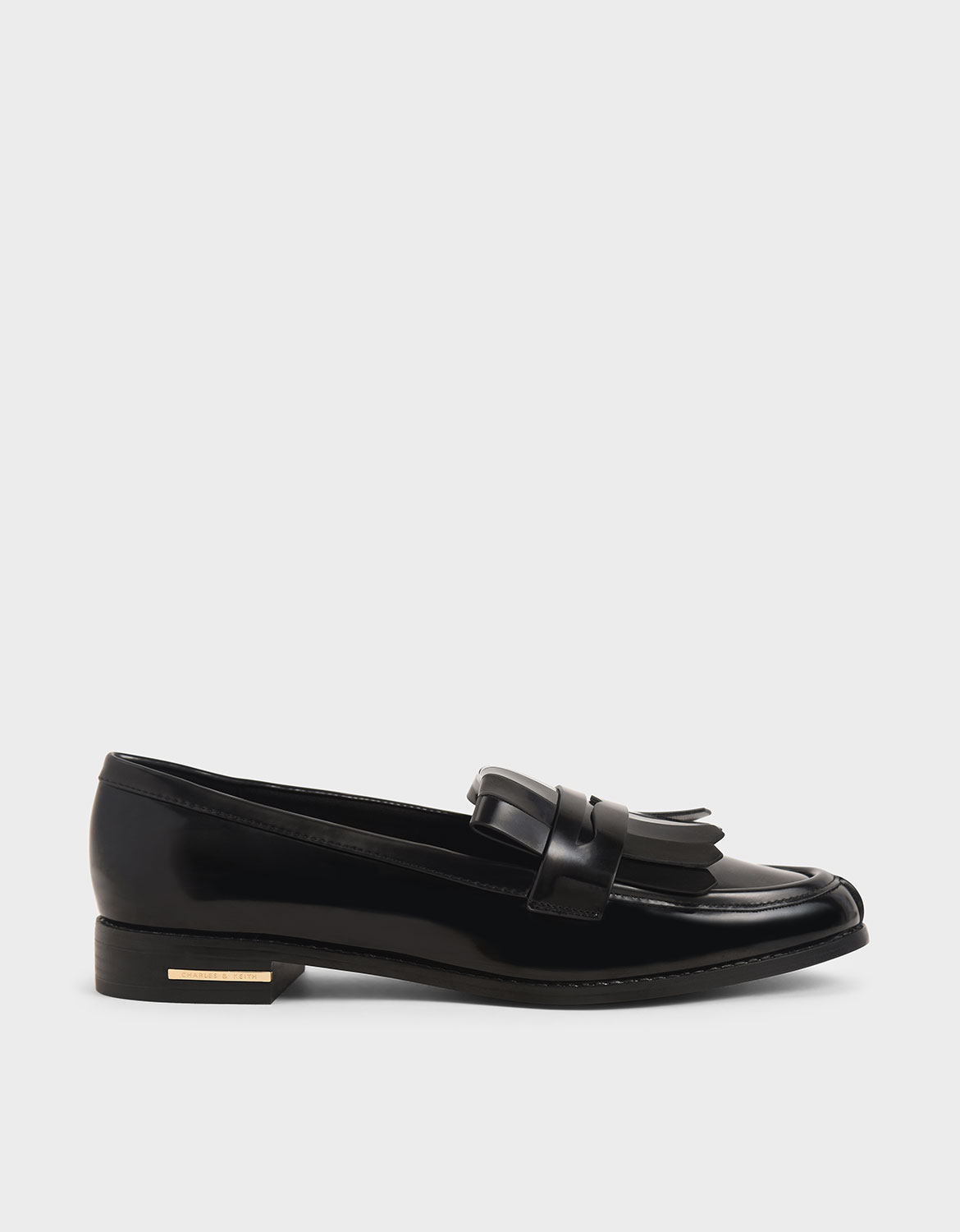 

Frill Loafers, Black
