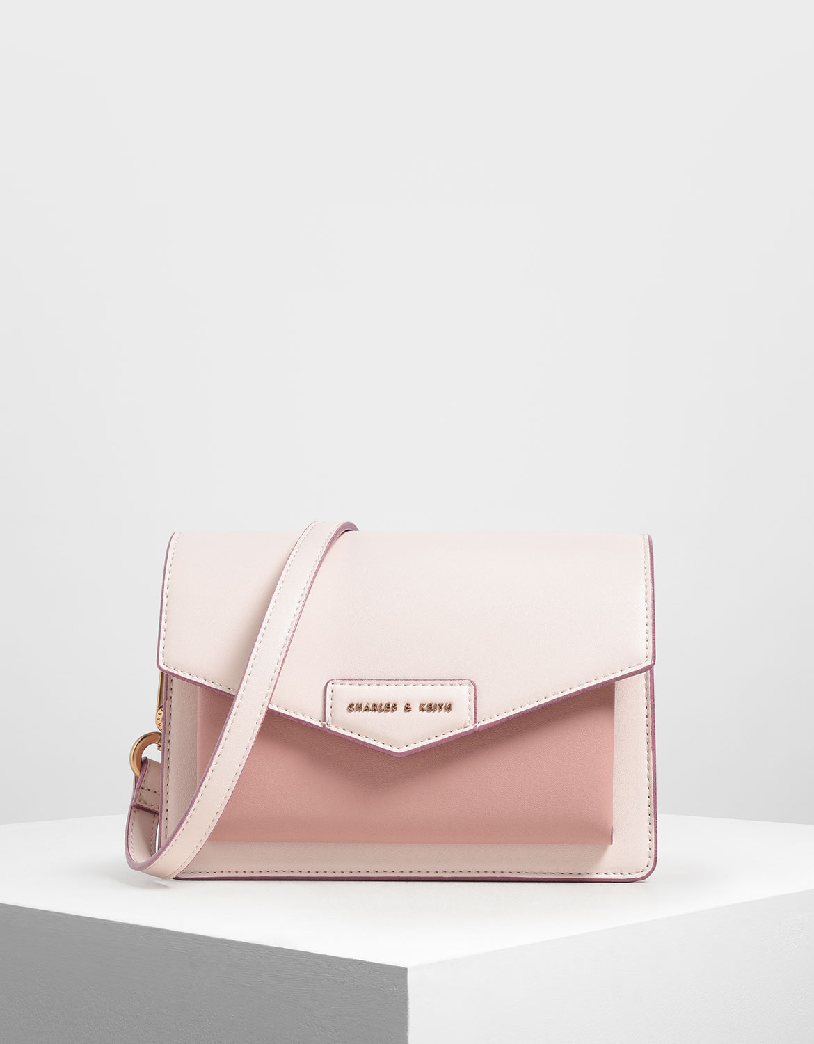 

Zaina Envelope Crossbody Bag