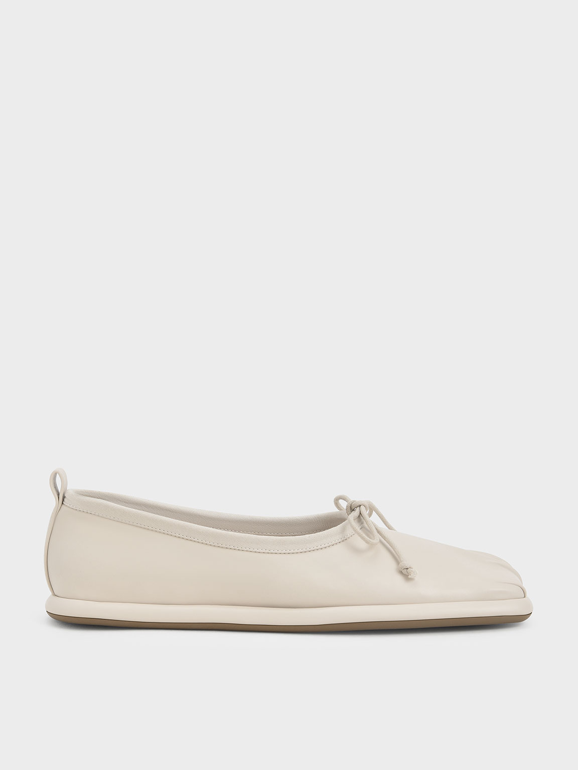 

Carol Ruched-Toe Bow-Tie Ballerina Flats