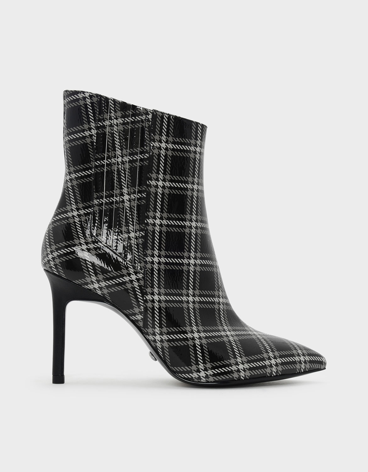 

Classic Leather Pointed Boots, Black textured